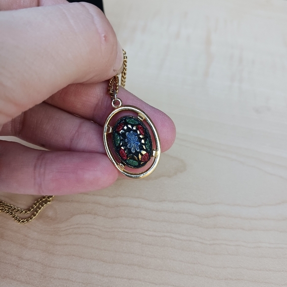 Sarah Coventry Light of the East Pendant Necklace Gold Tone - Picture 3 of 9